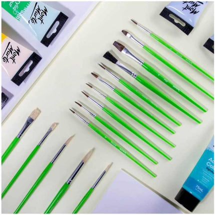 This 15 piece set consists of natural and synthetic bristles in a great range of sizes and shapes.  